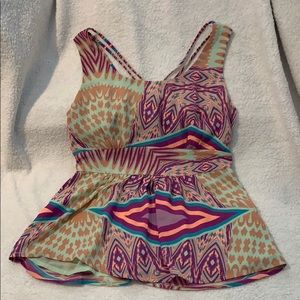 Forever 21 summer top. Back zip. size medium